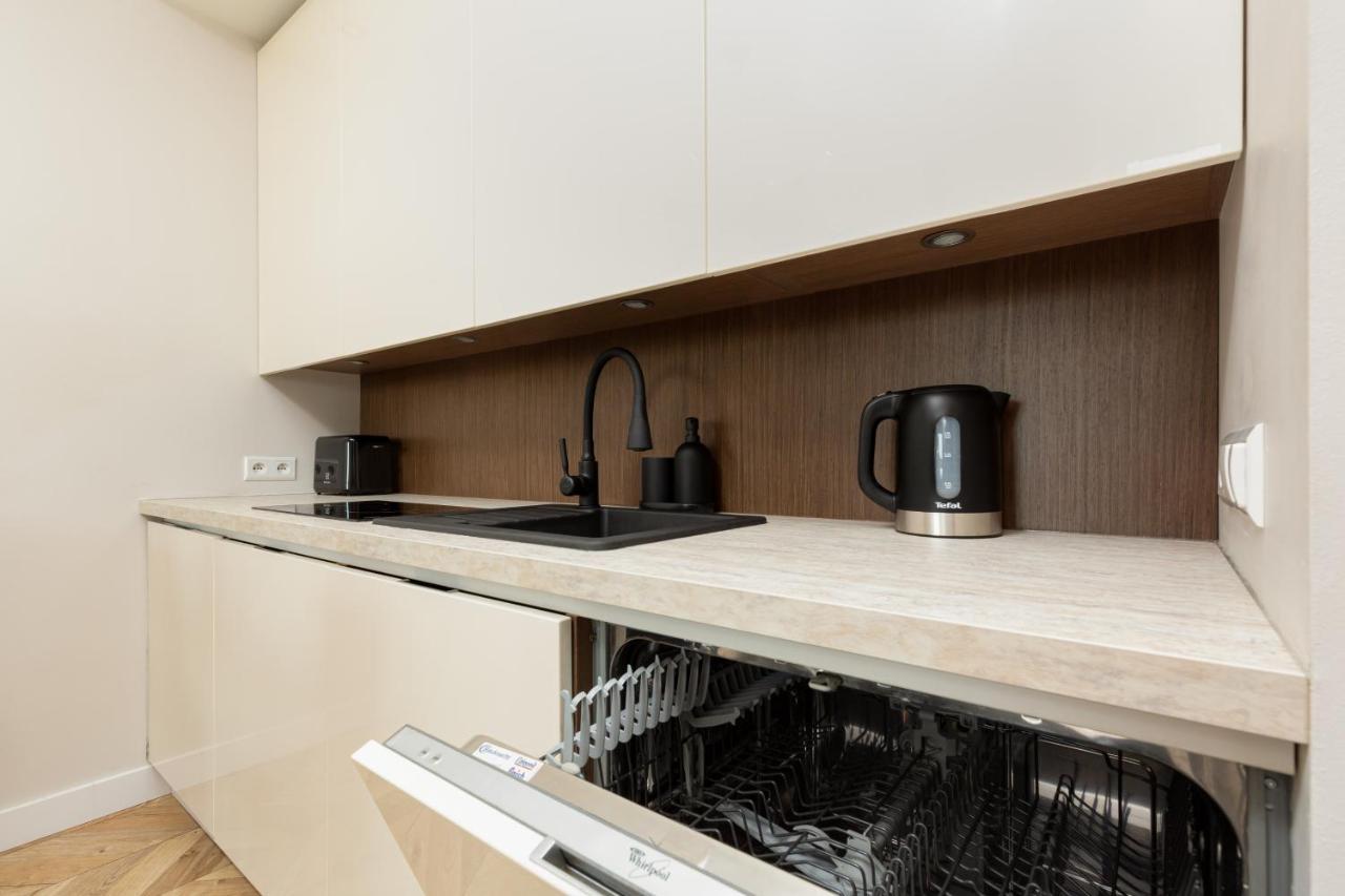 Platinum Towers Apartment With Parking By Renters Prestige Βαρσοβία Εξωτερικό φωτογραφία
