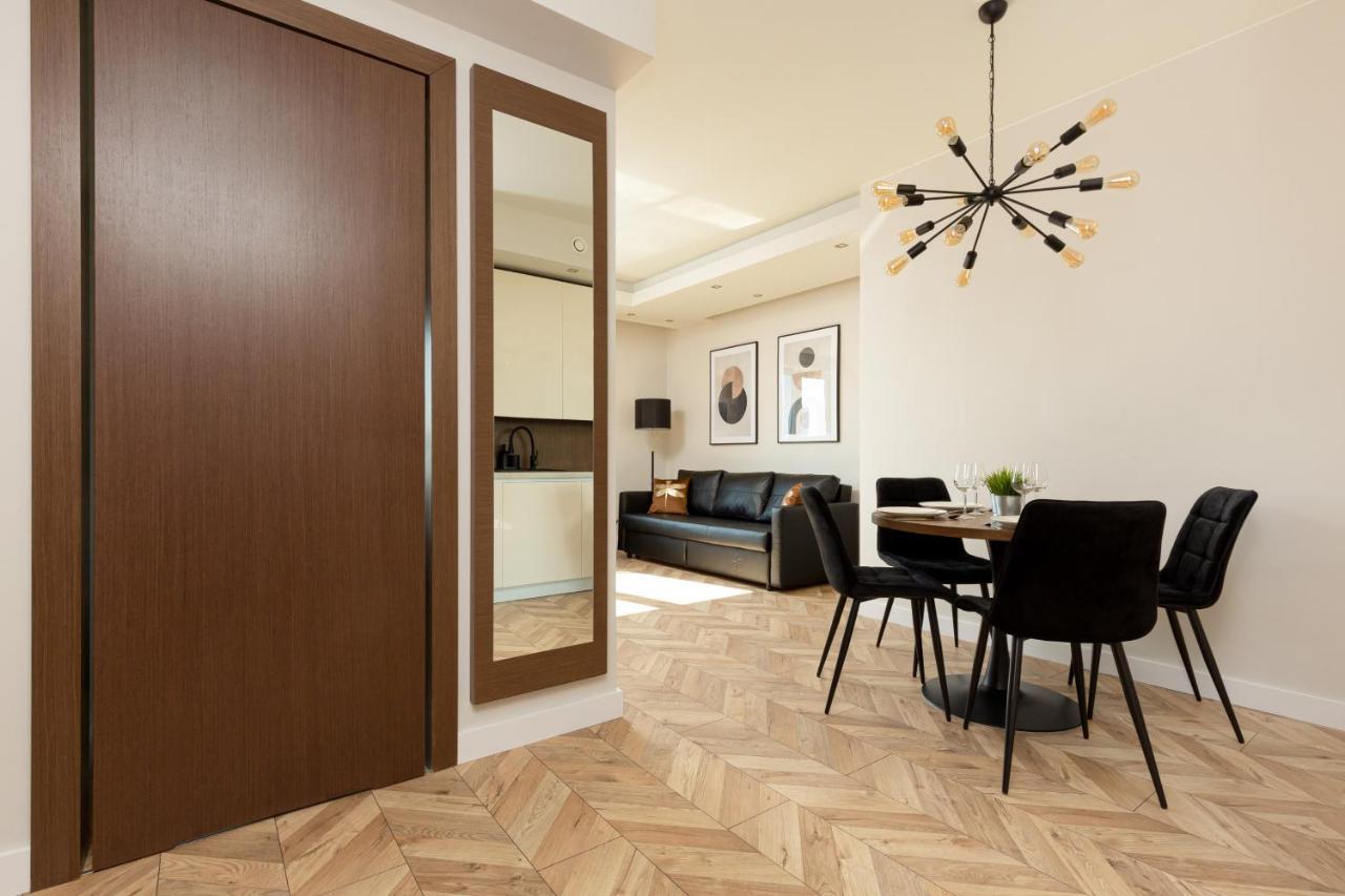 Platinum Towers Apartment With Parking By Renters Prestige Βαρσοβία Εξωτερικό φωτογραφία